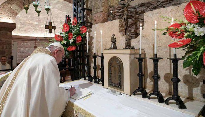 Papa Francisco pide adaptar ritos nativos a la liturgia
